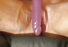Um broche de vídeo pornô mulher gritando muito colega de quarto lambido e fodido de boné.