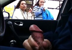 O tipo enfiou uma pila vídeo de pornô mulher grávida grande no rabo oleado da rapariga.